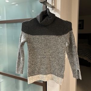 Banana Republic wool sweater XS